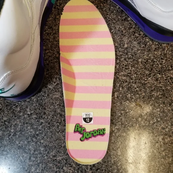 Nike Air Jordan 5 Retro NRG Fresh Prince / Grape 2018 AV3919-135 Size 12 Sneaker - Picture 6 of 6